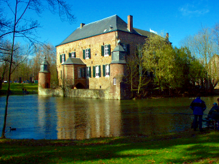 [La photo de Kasteel Erenstein aprs l'application de l'extension de couleurs]