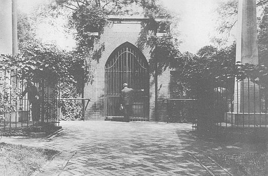 Washington Tomb